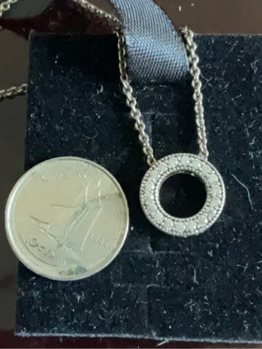 Pandora Silver Circle Pendant Necklace with Clear Crystals - Picture 6 of 7